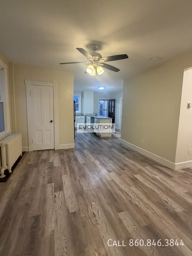 Building Photo - 564 High St