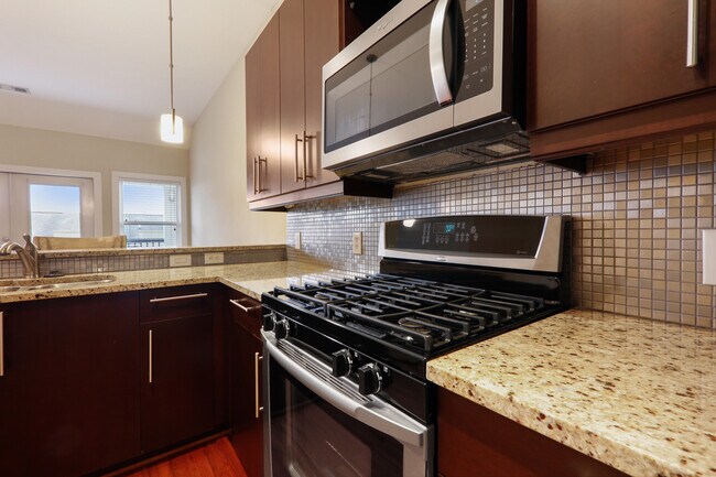 Building Photo - 870 Inman Vlg Pkwy NE