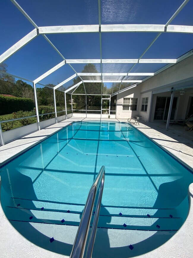 Foto del edificio - 2 Cedar Point Dr