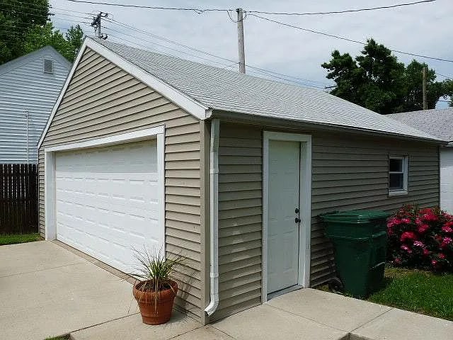 Building Photo - 921 Booth Ave