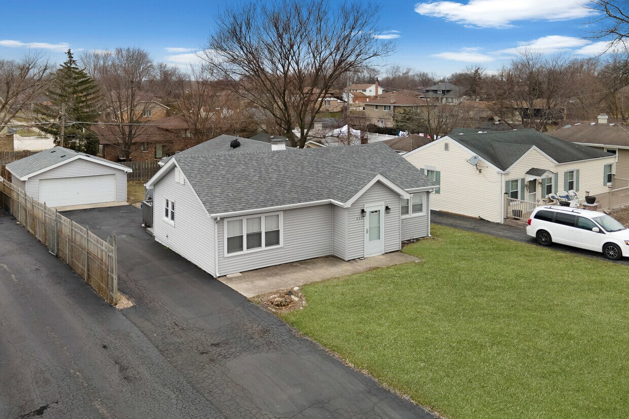 232 Highland Rd, Hinsdale, IL 60521 House Rental in Hinsdale, IL