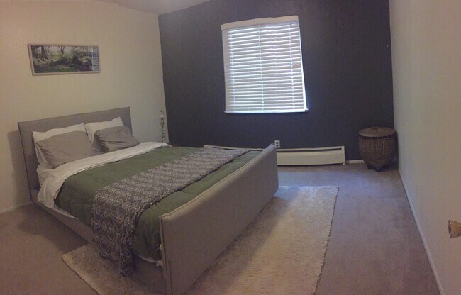 Building Photo - 1895 Alpine Ave