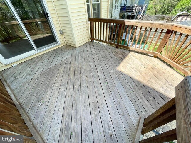 Foto del edificio - 1928 Rainbow Ct