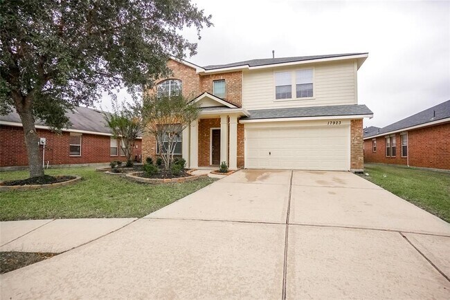 Building Photo - 17923 Treemont Landing