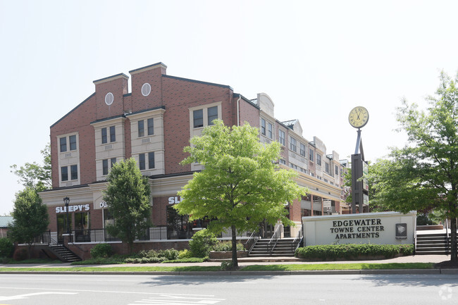 Edgewater Towne Center Apartments