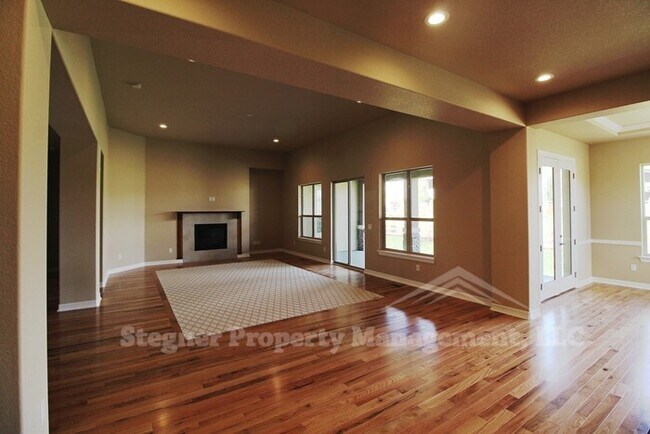 Building Photo - 2820 Harvest View Way