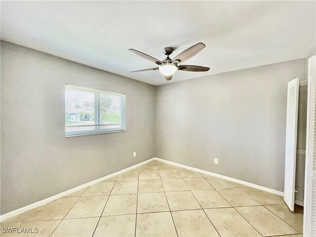 Foto del edificio - 632 108th Ave N