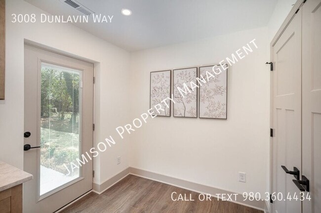Building Photo - 3008 Dunlavin Way