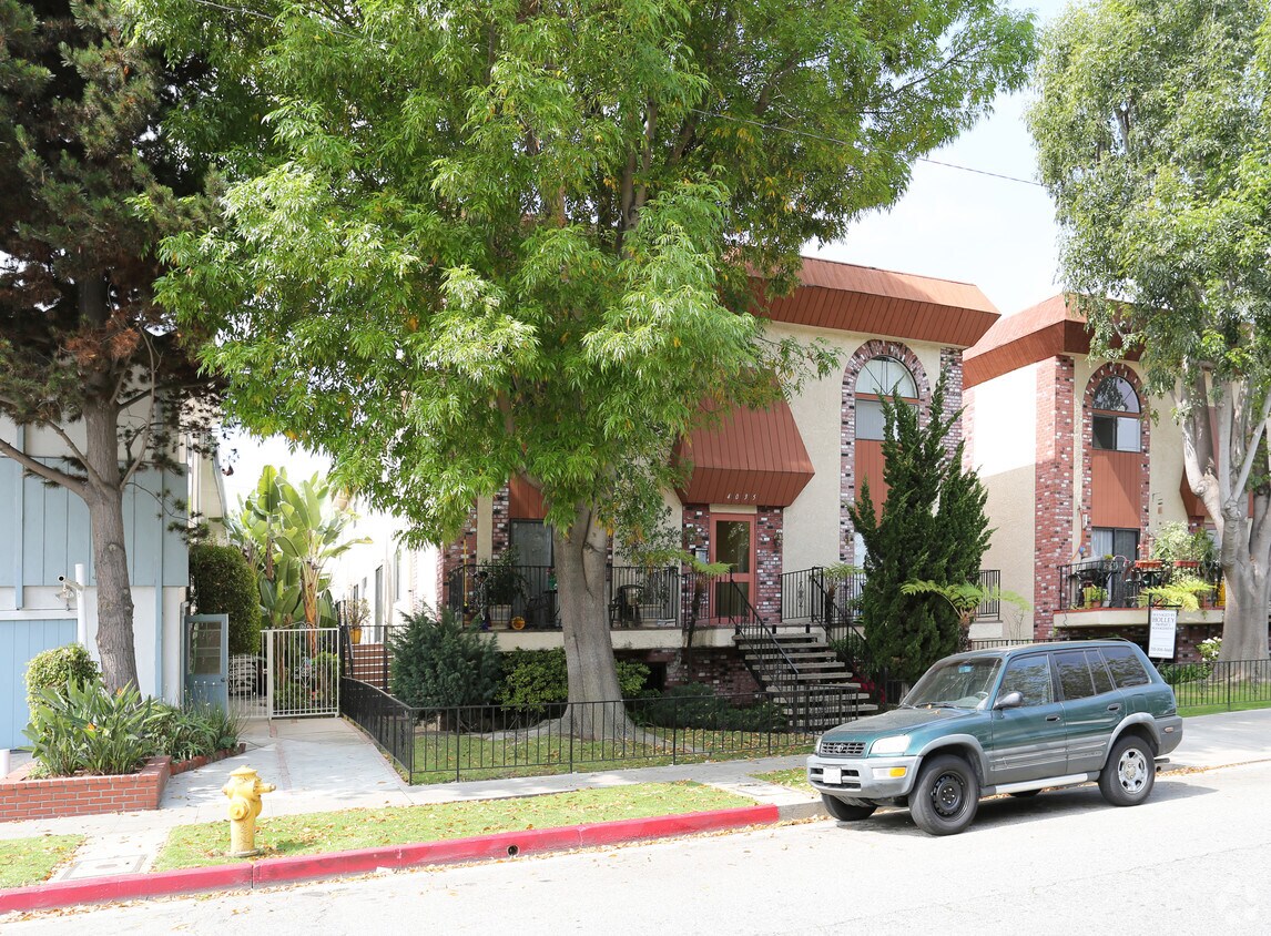 Building Photo - 4035 Mclaughlin Ave