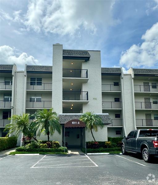 Building Photo - 9311 Orange Grove Dr