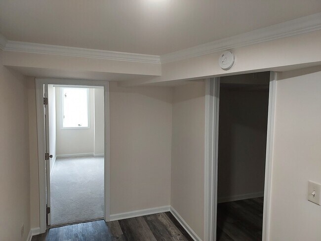 Foto del edificio - 1111 Salem Avenue, Unit C