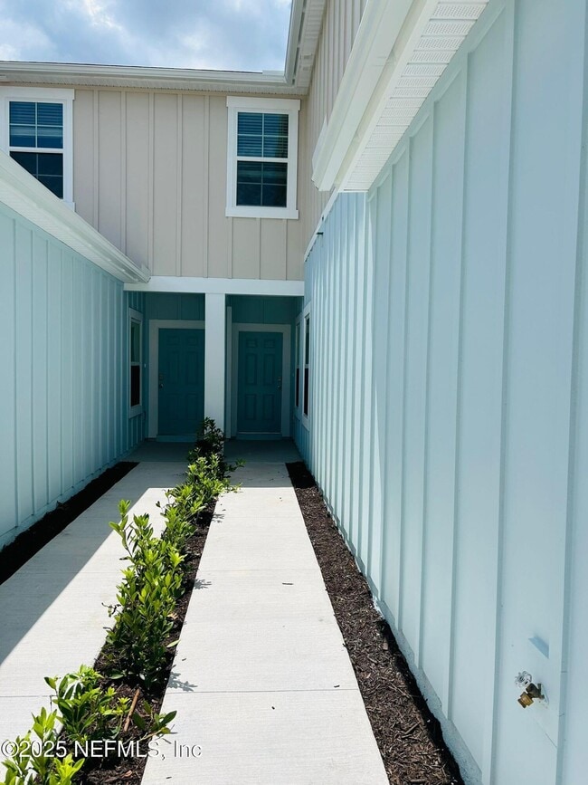 Building Photo - 206 Tidal Bch Ave