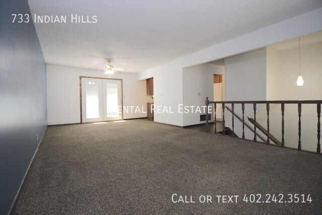 Building Photo - 733 Indian Hills Dr