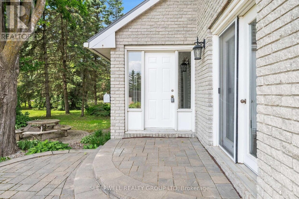 Primary Photo - 3529 Carp Rd