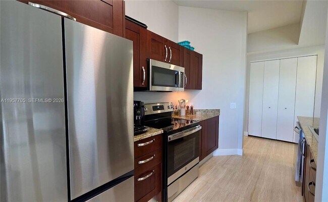 Foto del edificio - 20000 E Country Club Dr