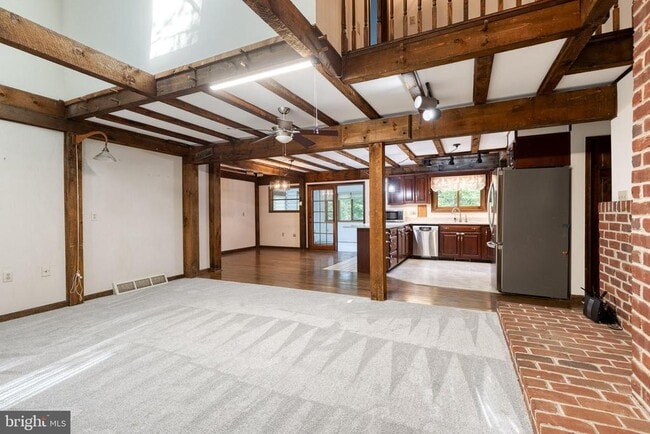 Foto del edificio - 12610 Timber Grove Rd