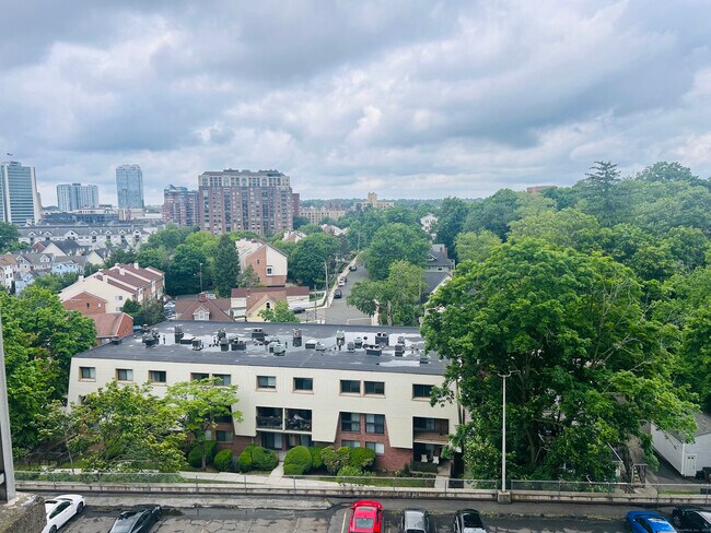 Foto del edificio - 50 Glenbrook Rd