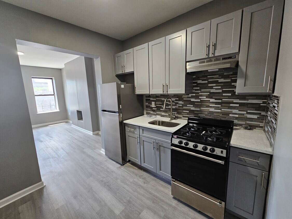 Foto principal - 901 DeKalb Ave