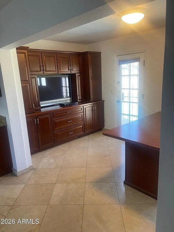 Foto del edificio - 1059 E Broadmor Dr