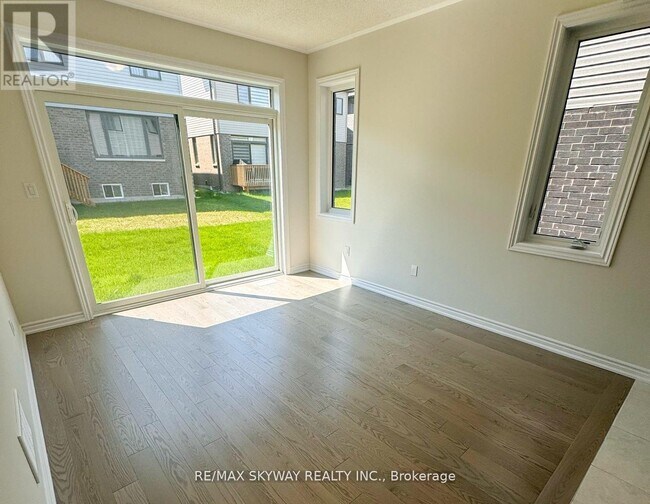 Building Photo - 5 Bannister Rd