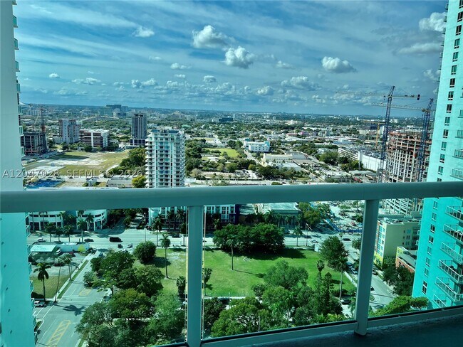 Foto del edificio - 1800 N Bayshore Dr