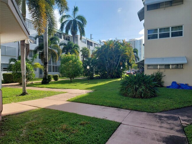 Foto del edificio - 1333 E Hallandale Beach Blvd