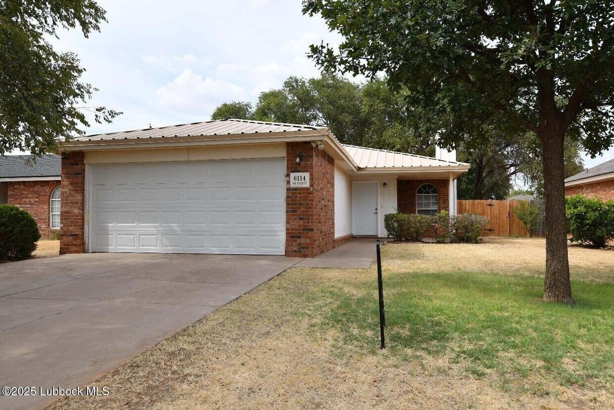 Foto principal - 6114 6th St