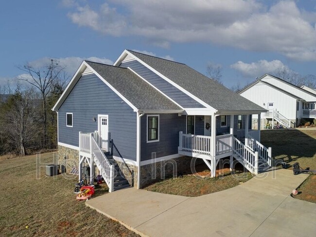 Building Photo - 118 Grace Ests Dr