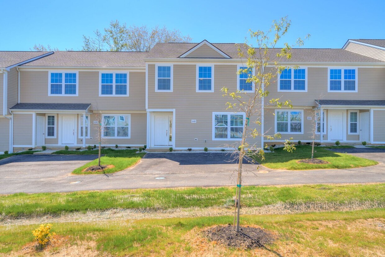 1340 Providence Blvd 3 Bed 3.5 Bath Town... Townhome Rentals in Christiansburg VA