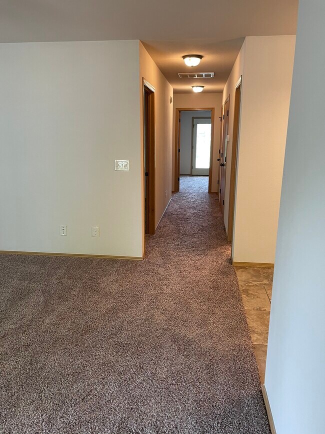 Building Photo - 2103 N 52nd St