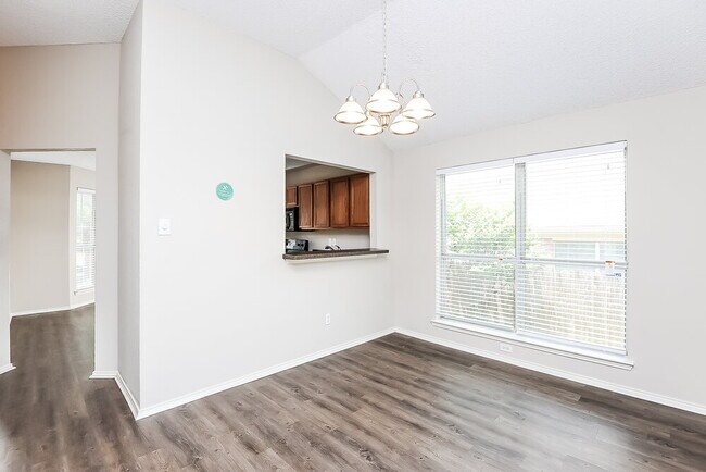 Foto del edificio - 10244 Cypress Hills Dr