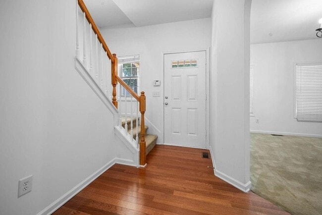 Building Photo - 2677 Cedar Dr