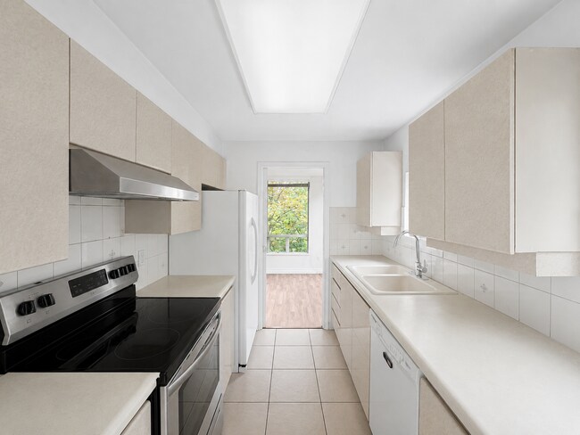 Photo du bâtiment - 308-2628 Ash Street