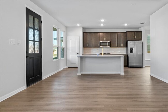 Building Photo - 117 Kiowa Bnd