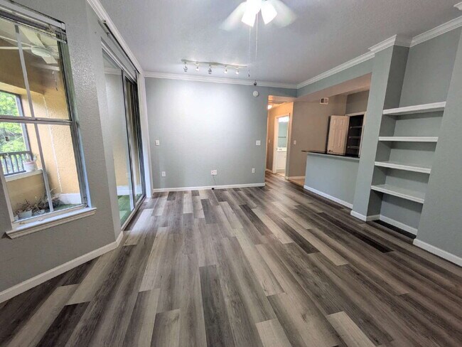 Foto del edificio - "Beautiful 2/2 Southside Condo On Gate Parkway with Lots of Amenities!"