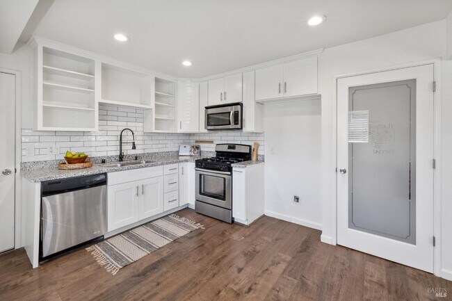 Foto del edificio - 372 Acacia St