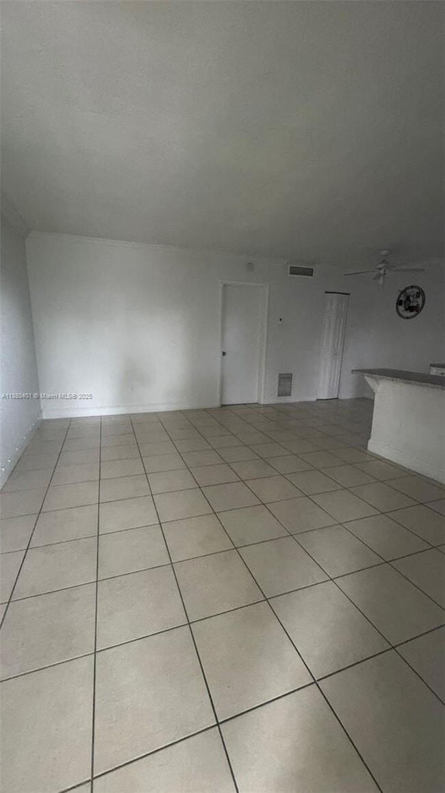Building Photo - 890 NW 45th Ave
