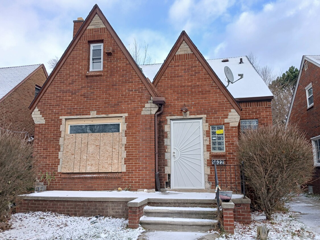 Foto principal - 9622 Rutland St