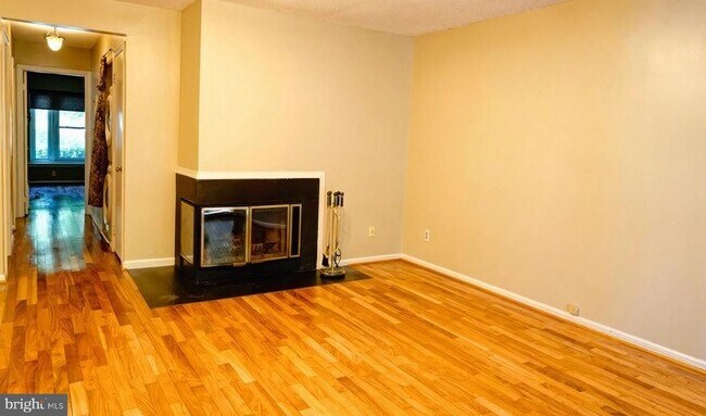 Building Photo - 3152 Covewood Ct