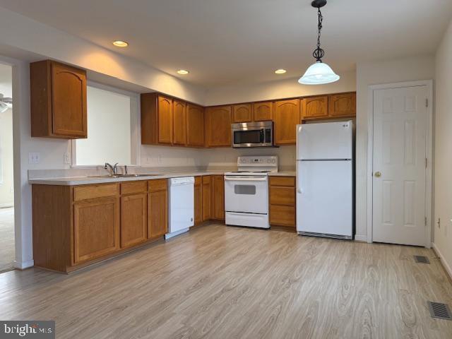 Foto del edificio - 335 Ellery Ct