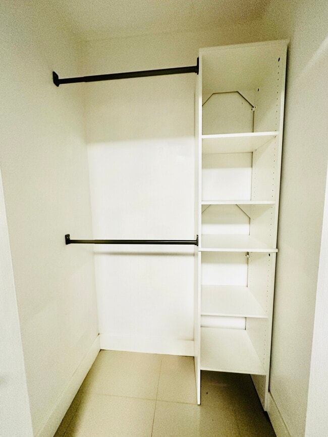 Foto del edificio - 7930 SW 36th Ter