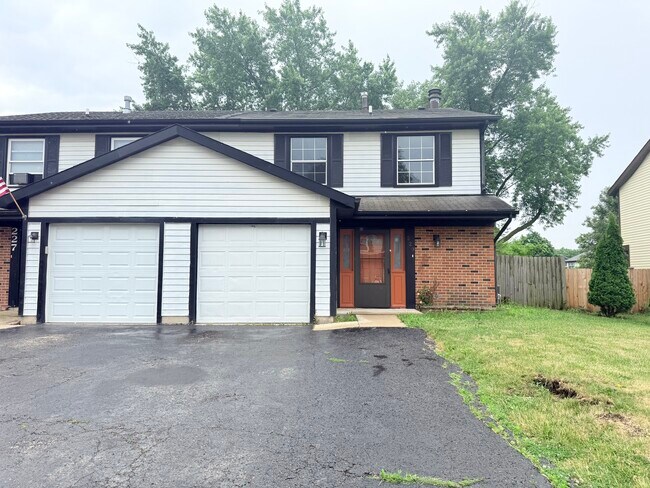Building Photo - 229 Juniper Ln