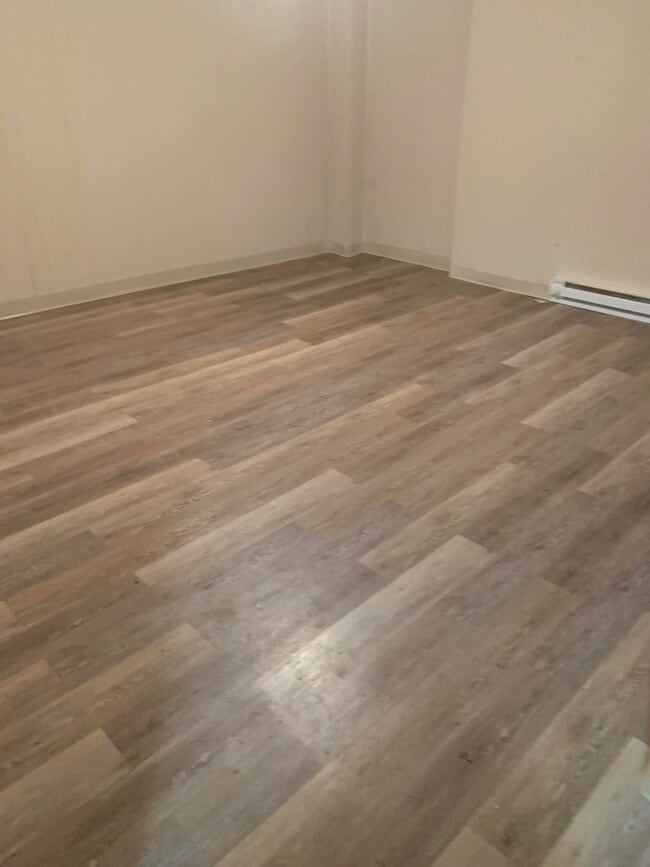 Bedbroom 1 - 63 Wilson St