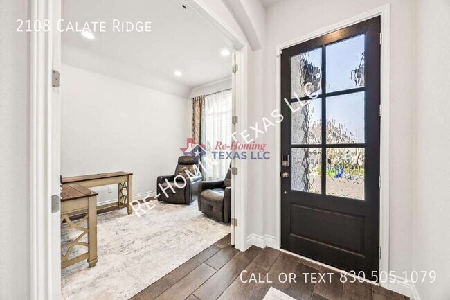 Building Photo - 2108 Calate Ridge