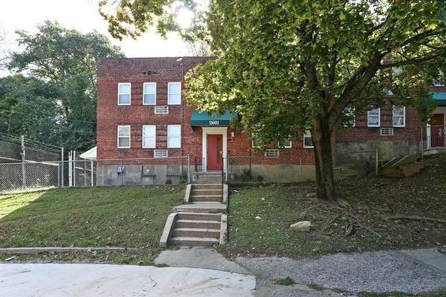 Building Photo - 2601 Fairview Ave