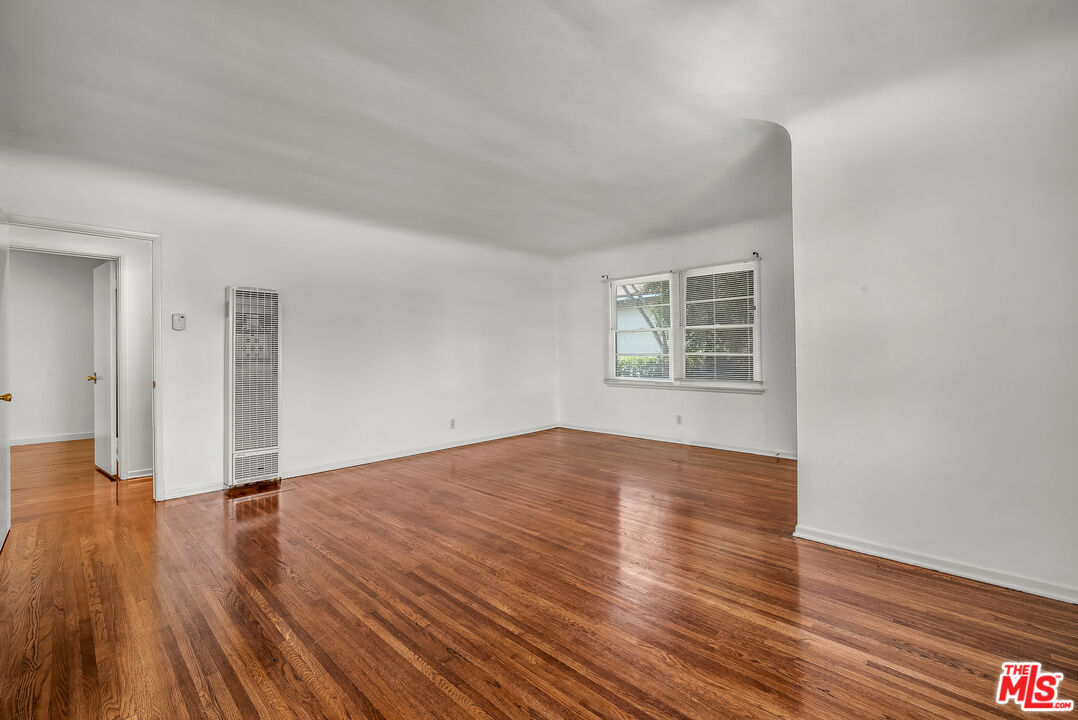 Foto principal - 4225 Campbell Dr