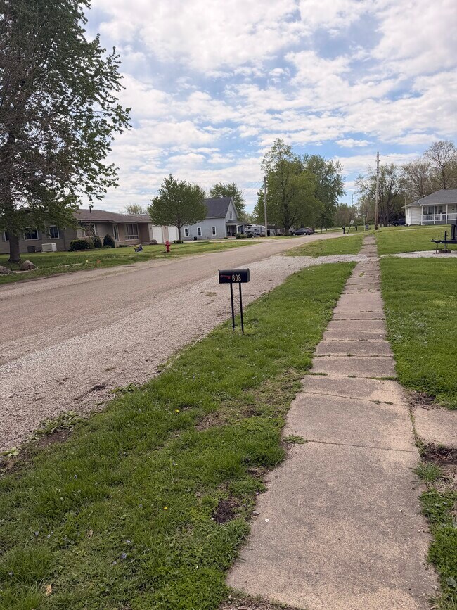 Foto del edificio - 608 SE Vine St