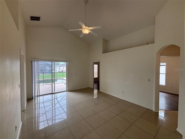 Building Photo - 1025 Tourmaline Dr