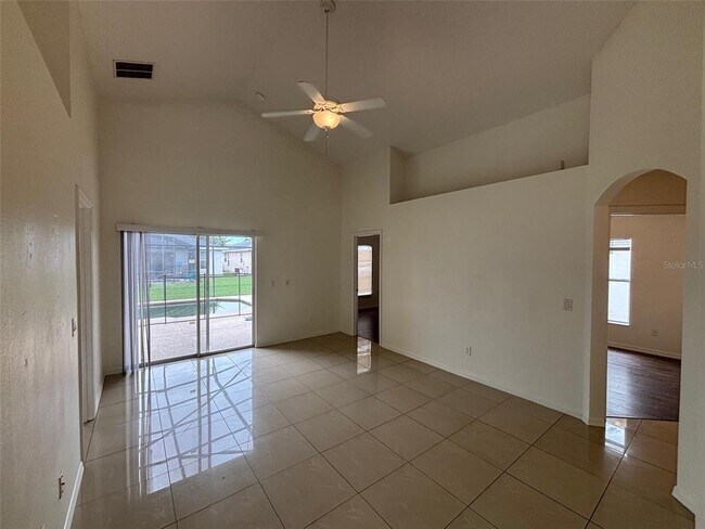 Foto del edificio - 1025 Tourmaline Dr