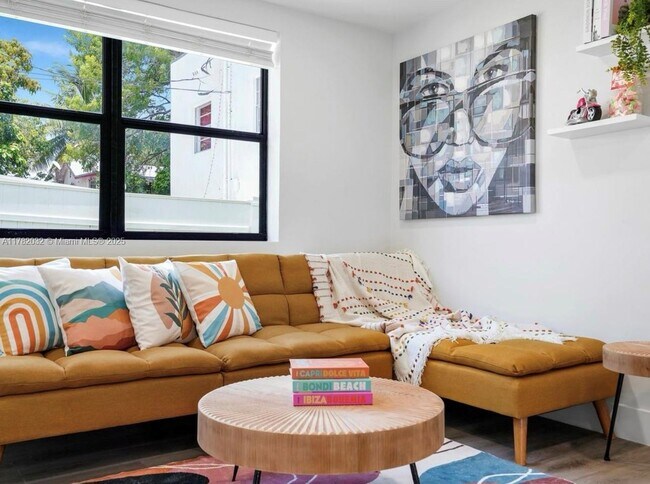Foto del edificio - 584 NW 30th St